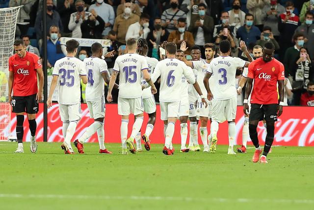 王哲林24+17布莱德索26分 上海终结新疆6连胜